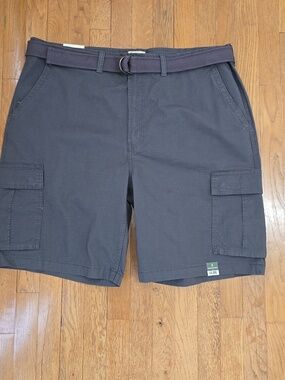 MUTUAL WEAVE BRAND MEN'S BIG AND TALL DARK GRAY CARGO SHORTS SIZE 44 BIG
